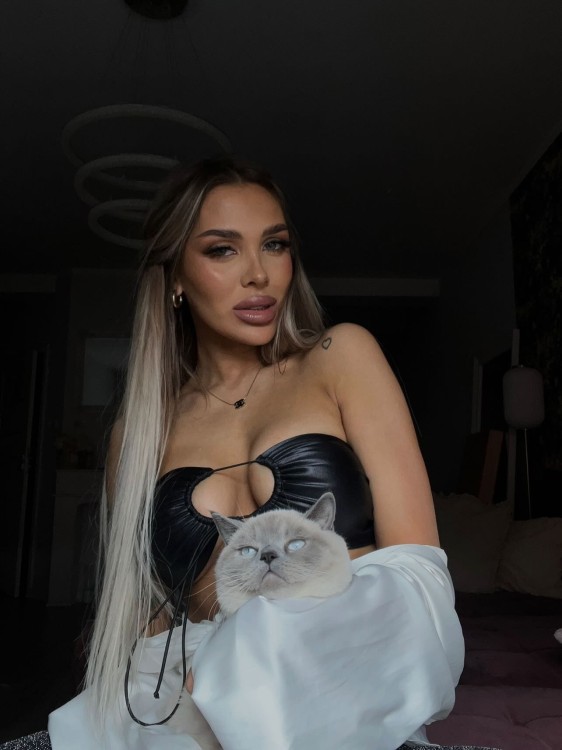 WhatsApp Image 2023-03-17 at 14.29.23.jpeg