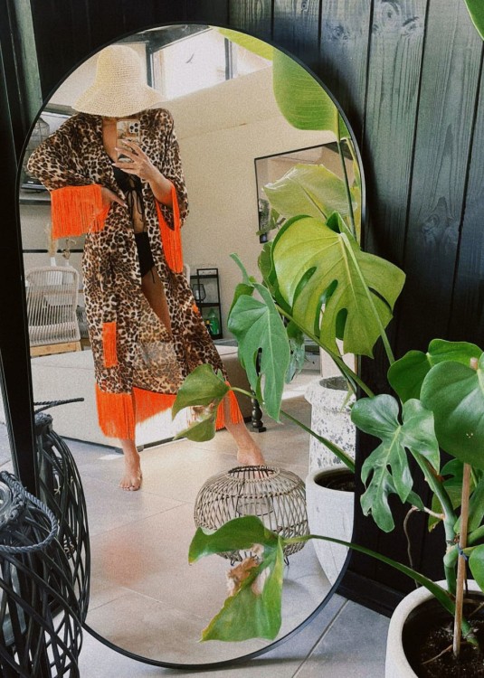 kimono orange blisko.jpg